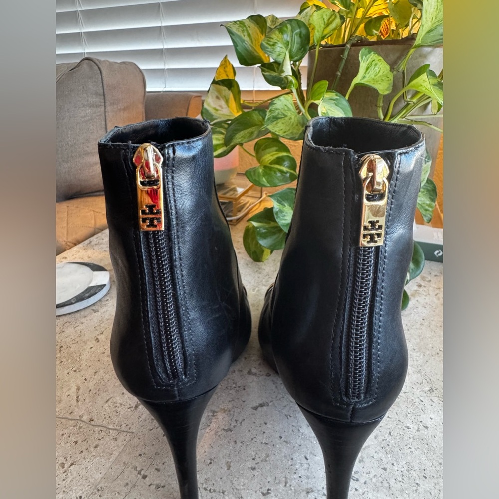 Tory Burch Pacey Cap Toe Leather Ankle Bootie - Picture 5 of 8
